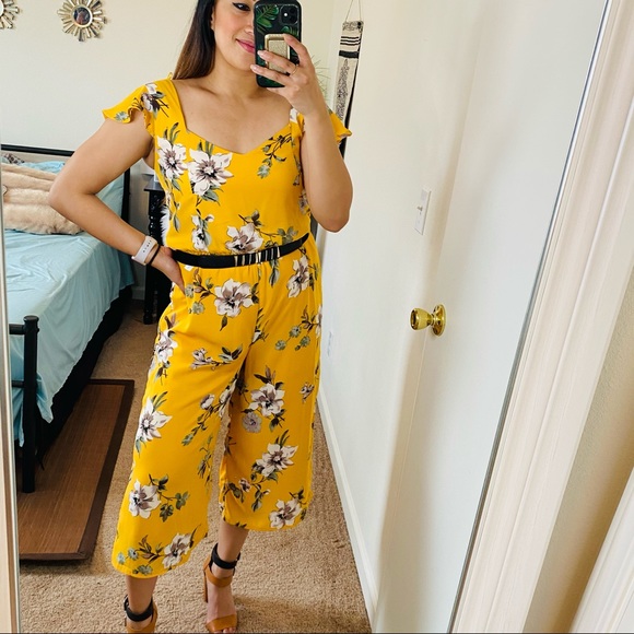 Yellow floral ruffle sleeve jumpsuit - Picture 2 of 9
